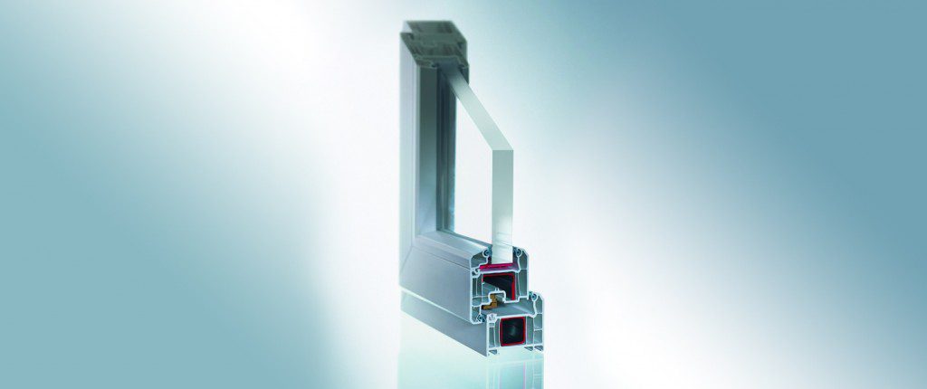 Coupe transversal d'un châssis de fenêtre PVC
